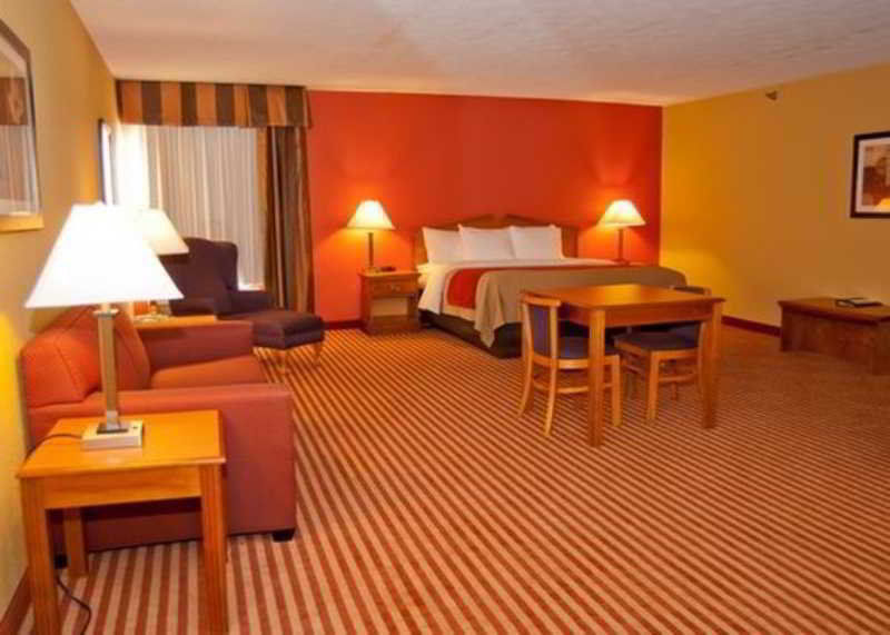 Comfort Inn & Suites Cincinnati Eastgate Exterior foto