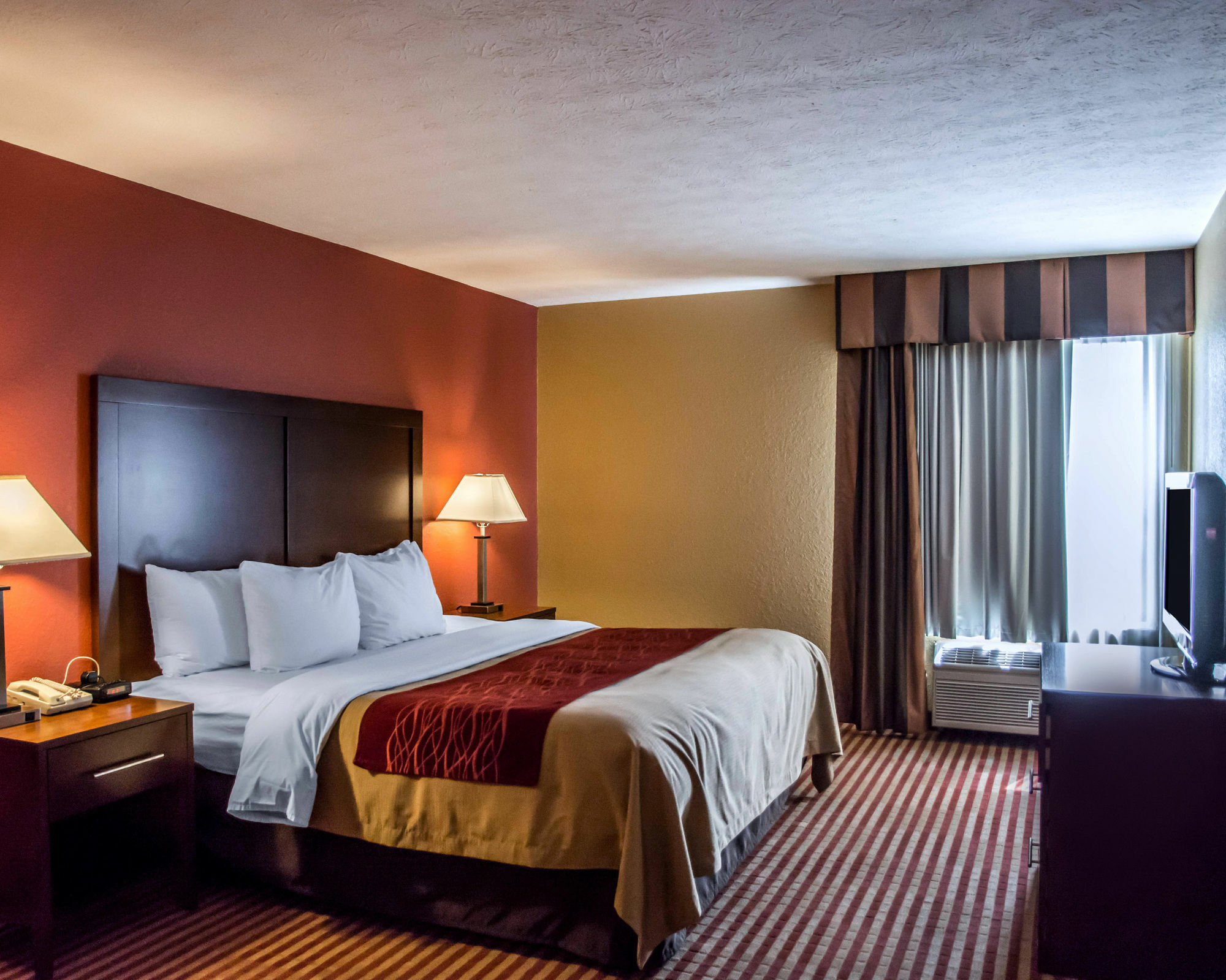 Comfort Inn & Suites Cincinnati Eastgate Exterior foto